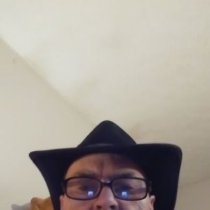 Meet your Posher, Charles